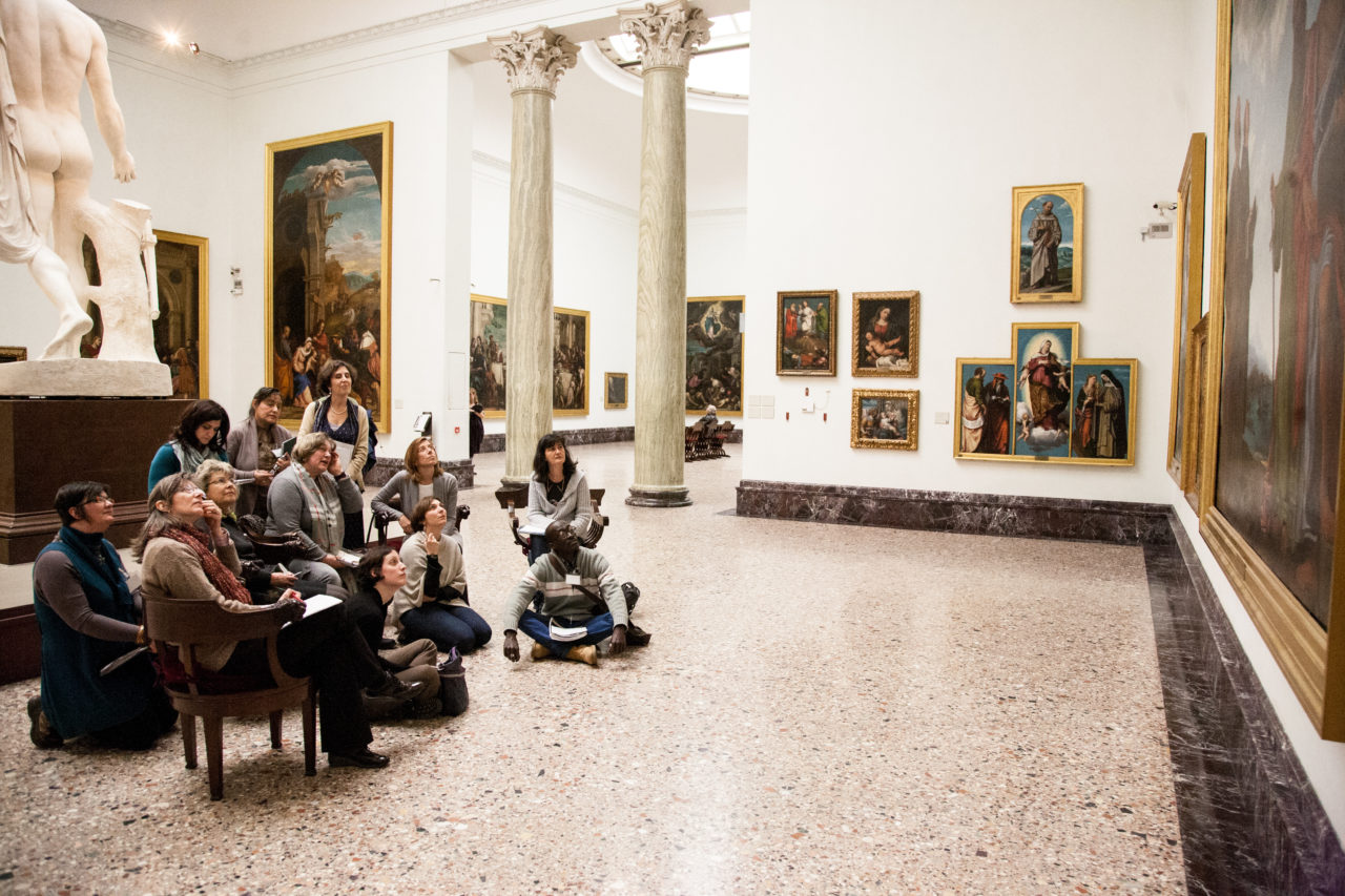 Brera un’altra storia_davanti alle opere Brera un'altra storia, davanti alle opere